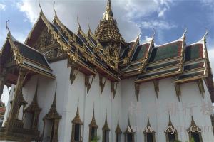 泰国十大著名建筑：清莱白庙上榜，第十建筑像机器人